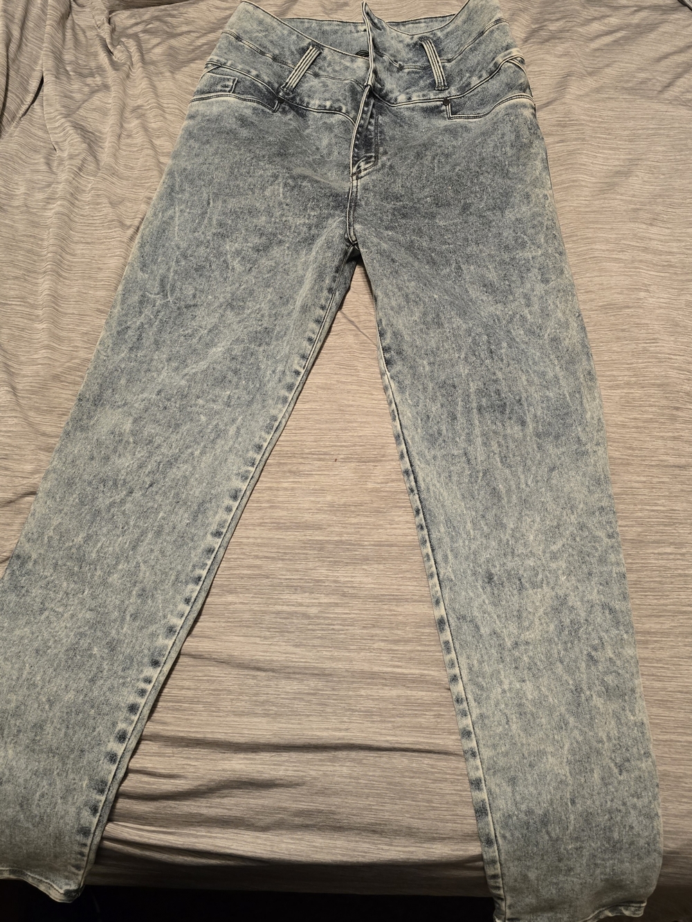 High-Rise Acid Wash Women's Jeans in Light Blue